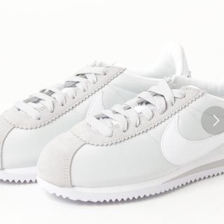 ナイキ(NIKE)のNIKE ホワイト スニーカー 新品 ijkさん専用(スニーカー)