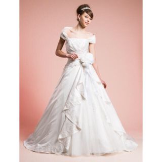 ヴェラウォン(Vera Wang)の【破格！】新垣結衣•川口春奈着用ウェディングドレス(ウェディングドレス)