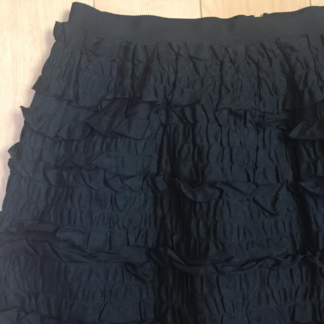 Spick & Span(スピックアンドスパン)のスピックアンドスパン 黒フリルスカート レディースのスカート(ミニスカート)の商品写真