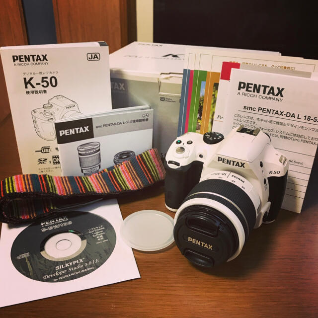 本物の販売 最終値下げPENTAX 大人気 ピンク 一眼レフ K-50 デジタルカメラ