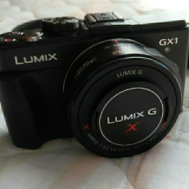 Panasonic(パナソニック)のDMC-GX1X レンズキット　LUMIX スマホ/家電/カメラのカメラ(ミラーレス一眼)の商品写真