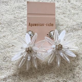 アプワイザーリッシェ(Apuweiser-riche)のアプワイザーリッシェ☆フラワーピアス☆リランドチュールジャスグリッティープロポ(ピアス)