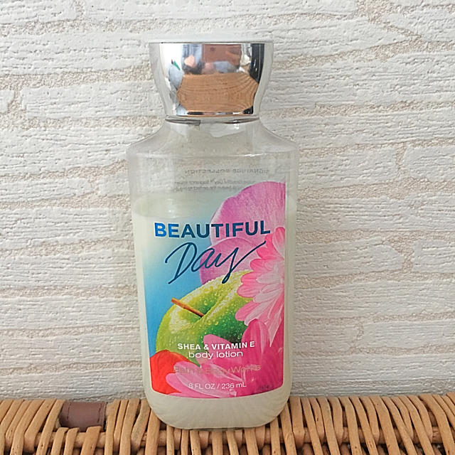 Bath & Body Works(バスアンドボディーワークス)のさんちゃん様専用、ボディーローション コスメ/美容のボディケア(ボディローション/ミルク)の商品写真