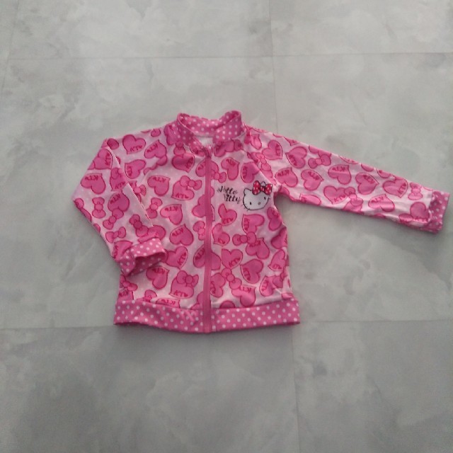 サンリオ(サンリオ)のラッシュガード キッズ/ベビー/マタニティのキッズ服女の子用(90cm~)(水着)の商品写真