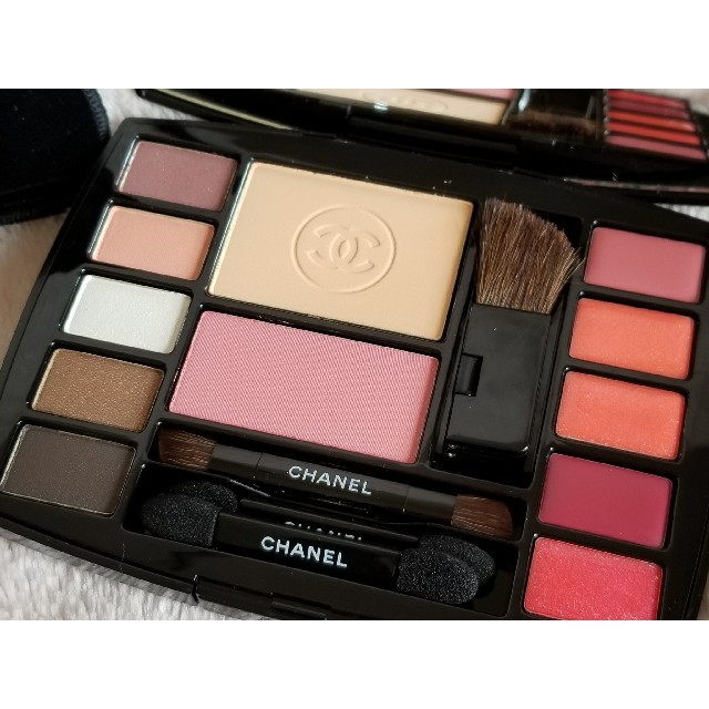 【CHANEL】トラベル メイクアップ パレット “デスティネーション”