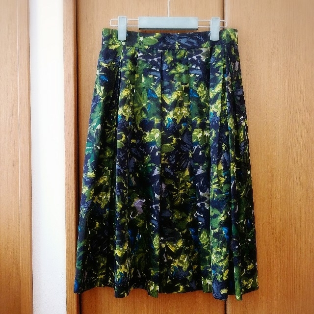 TOMORROWLAND(トゥモローランド)の【値下げ】TOMORROWLAND◎スカート レディースのスカート(ひざ丈スカート)の商品写真