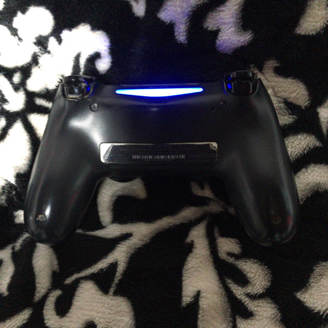 PlayStation4(プレイステーション4)のPS4 コントローラー 美品 エンタメ/ホビーのゲームソフト/ゲーム機本体(その他)の商品写真