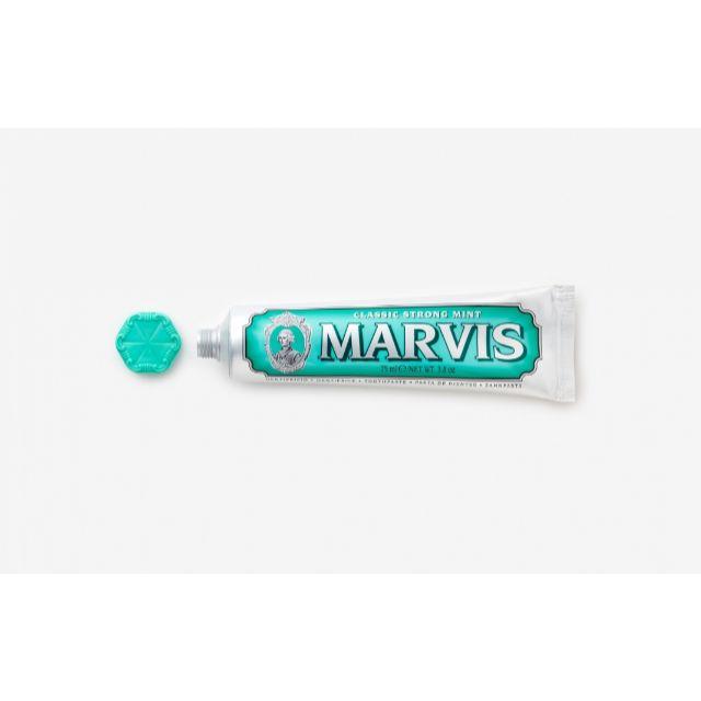 MARVIS(マービス)の新品1300円！ストロングミントの香り、イタリアMarvisの歯磨き粉75ml コスメ/美容のオーラルケア(歯磨き粉)の商品写真