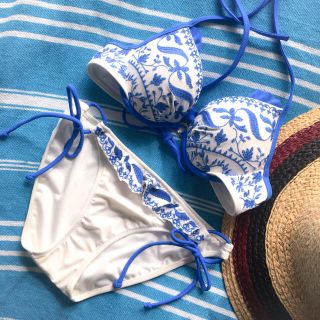 ヴィクトリアズシークレット(Victoria's Secret)の水着(新品・未使用) Victoria's Secret フリルビキニ(水着)