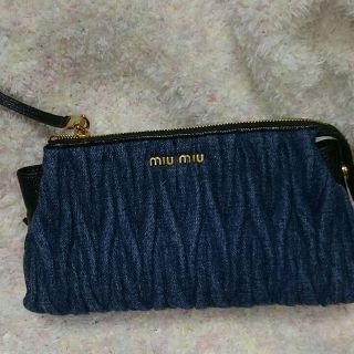 ミュウミュウ(miumiu)のれなさま専用 miumiuポーチ(その他)