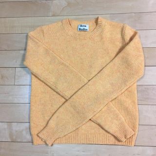 アクネ(ACNE)のACNE 春色 オレンジ ニット(ニット/セーター)