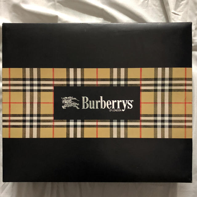 BURBERRY(バーバリー)のバーバリー コットンベロアシーツ 西川産業 インテリア/住まい/日用品の寝具(シーツ/カバー)の商品写真