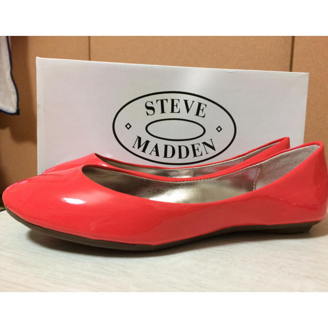 Steve Madden(スティーブマデン)の【新品】STEVE MADDEN ピンクパンプス レディースの靴/シューズ(ハイヒール/パンプス)の商品写真