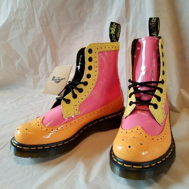 Dr.Martens(ドクターマーチン)の新品 ドクターマーチン ウイングチップ レディースの靴/シューズ(ブーツ)の商品写真