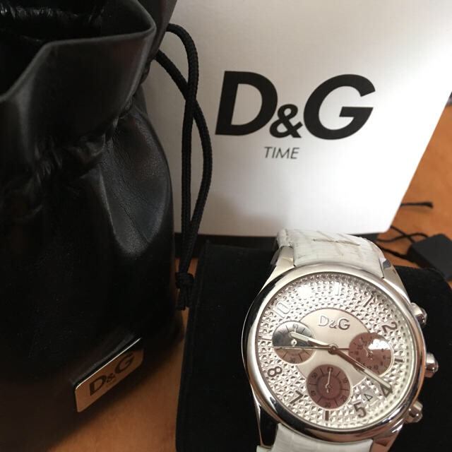 D&G(ディーアンドジー)のD&G 腕時計 ホワイト レディースのファッション小物(腕時計)の商品写真