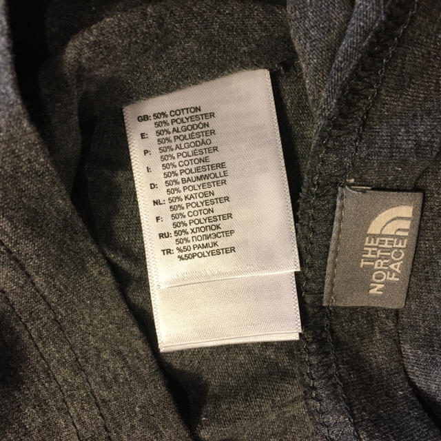 THE NORTH FACE(ザノースフェイス)の新品 ノースフェイス ボックスロゴ Tシャツ グレー メンズのトップス(Tシャツ/カットソー(半袖/袖なし))の商品写真