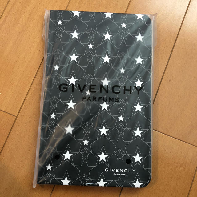 GIVENCHY(ジバンシィ)のGIVENCHY ノートブック インテリア/住まい/日用品の文房具(ノート/メモ帳/ふせん)の商品写真