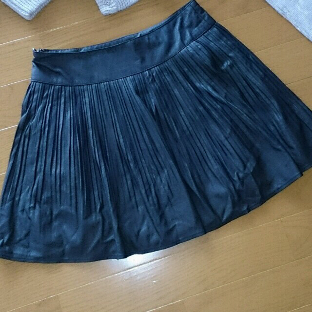 MIIA(ミーア)のMiiAレザースカート レディースのスカート(ミニスカート)の商品写真