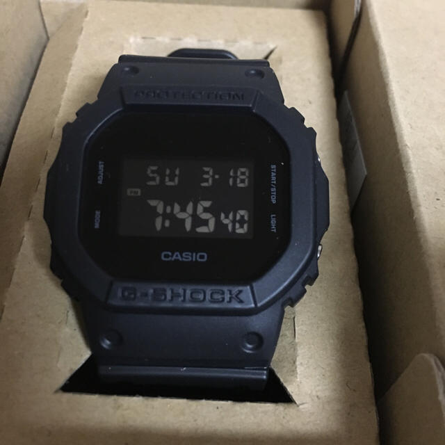 G-SHOCK(ジーショック)のG-SHOCK / DW5600BB1 JF メンズの時計(腕時計(デジタル))の商品写真