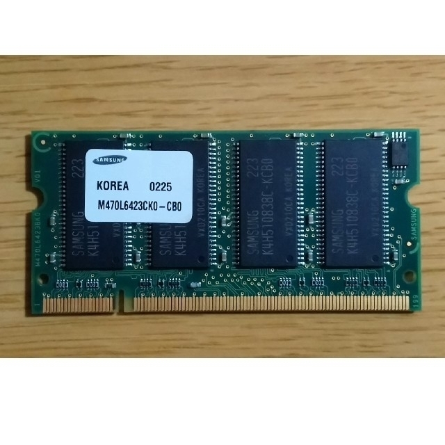 SAMSUNG(サムスン)のSamsung PC2100 DDR 512MB スマホ/家電/カメラのPC/タブレット(PCパーツ)の商品写真