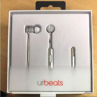 ビーツバイドクタードレ(Beats by Dr Dre)のUr beatsカナル型イヤフォン(シルバー)(ヘッドフォン/イヤフォン)