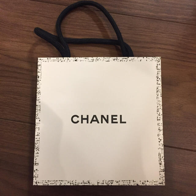 CHANEL(シャネル)のシャネル銀座店 ショッパー リボン カメリア レディースのバッグ(ショップ袋)の商品写真