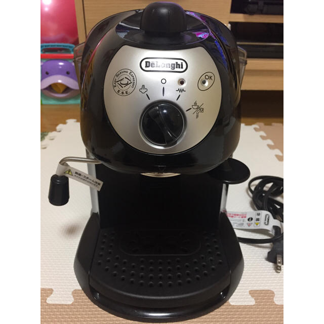 DeLonghi - デロンギ エスプレッソメーカー EC200N-Bの通販 by ひろっ ...