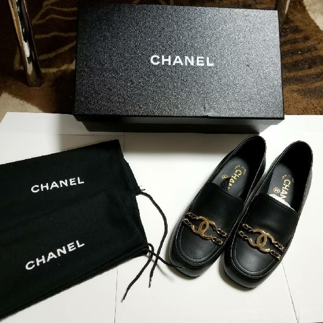 CHANEL(シャネル)のCHANEL 未使用ローファー 正規品 レディースの靴/シューズ(ローファー/革靴)の商品写真