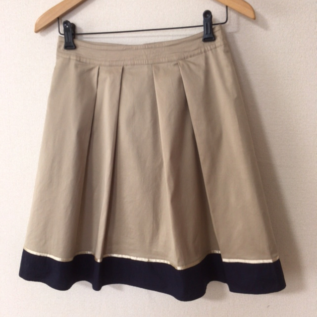 CLEAR IMPRESSION(クリアインプレッション)のCLEAR IMPRESSION✨バイカラースカート レディースのスカート(ひざ丈スカート)の商品写真