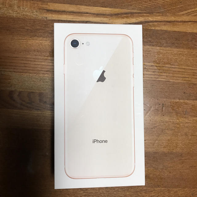 iPhone(アイフォーン)のiPhone8 64GB GOLD SIMフリー済 スマホ/家電/カメラのスマートフォン/携帯電話(スマートフォン本体)の商品写真