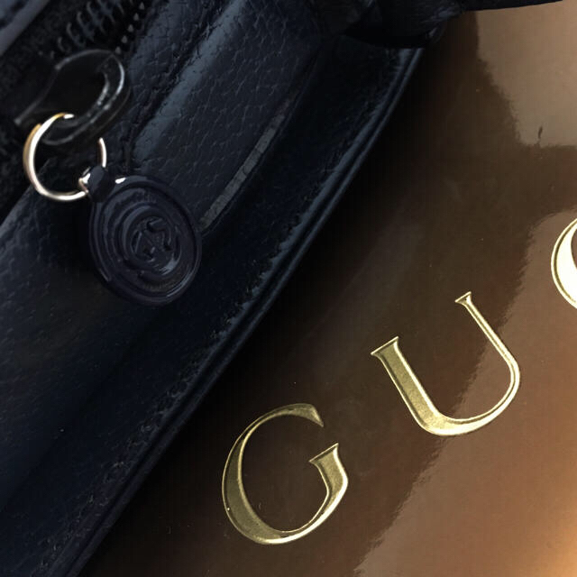 Gucci by Rii♡'s SHOP｜グッチならラクマ - 美品♡レア♡グッチ♡型押しレザー♡ショルダーバッグの通販 格安特価