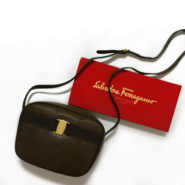 Salvatore Ferragamo(サルヴァトーレフェラガモ)の美品♡レア♡フェラガモ♡ヴァラ♡リザード♡ショルダーバッグ レディースのバッグ(ショルダーバッグ)の商品写真