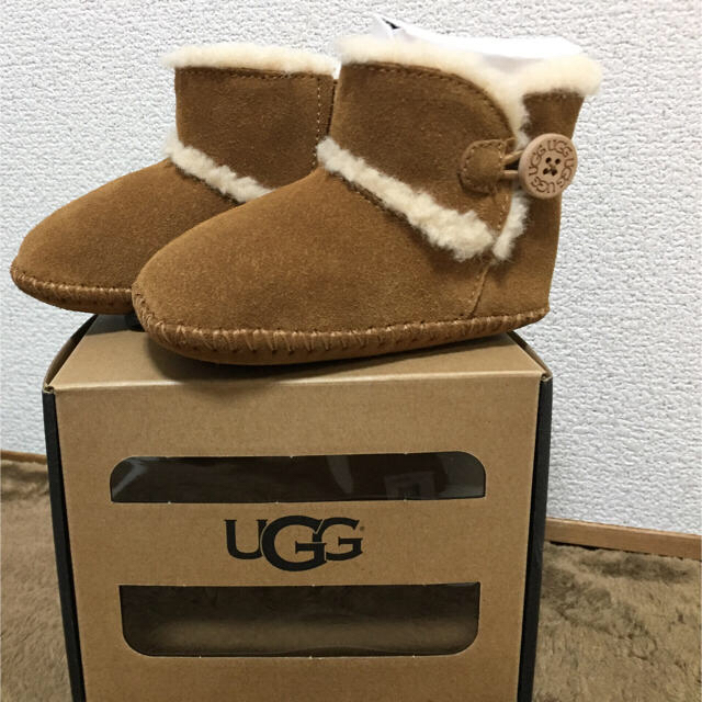 UGG(アグ)のＵＧＧのベビームートンブーツ キッズ/ベビー/マタニティのベビー靴/シューズ(~14cm)(ブーツ)の商品写真