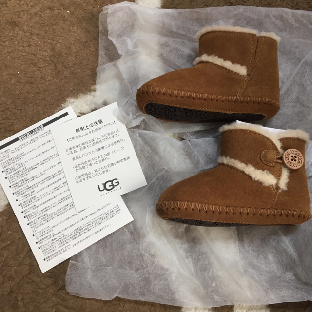 UGG(アグ)のＵＧＧのベビームートンブーツ キッズ/ベビー/マタニティのベビー靴/シューズ(~14cm)(ブーツ)の商品写真