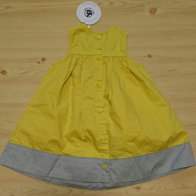 PETIT BATEAU(プチバトー)の新品 プチバトー ワンピース12m キッズ/ベビー/マタニティのベビー服(~85cm)(ワンピース)の商品写真