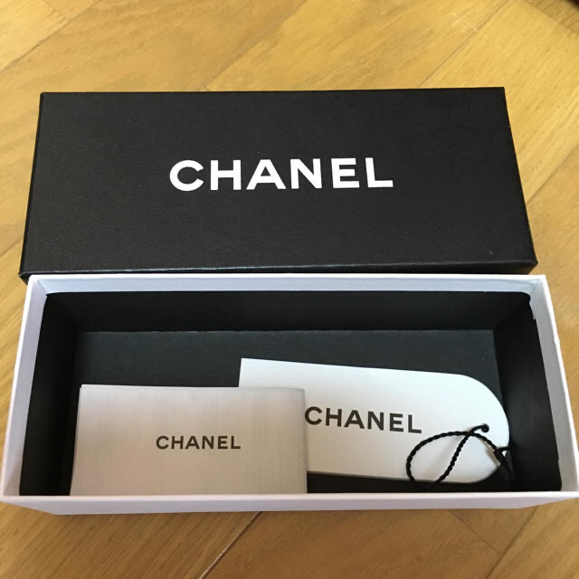 CHANEL(シャネル)のCHANEL☺︎ストーンサングラス レディースのファッション小物(サングラス/メガネ)の商品写真