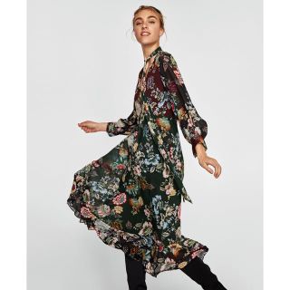 ザラ(ZARA)の【タグ付き新品】ザラ  花柄ワンピース L(ロングワンピース/マキシワンピース)