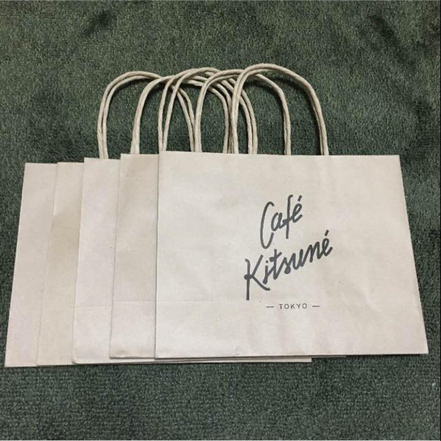 MAISON KITSUNE'(メゾンキツネ)の新品 カフェキツネ ショッパー 5枚 レディースのバッグ(ショップ袋)の商品写真