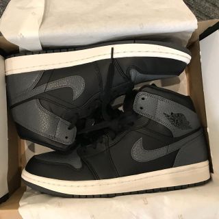 ナイキ(NIKE)のAIR  JORDAN 1 MID(スニーカー)