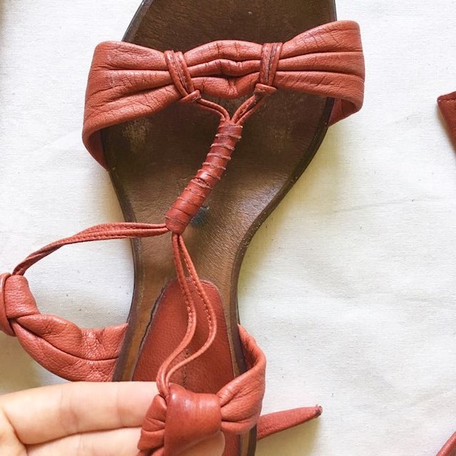 本革 サンダル 23cm 深い赤い 木製ソール レディースの靴/シューズ(サンダル)の商品写真