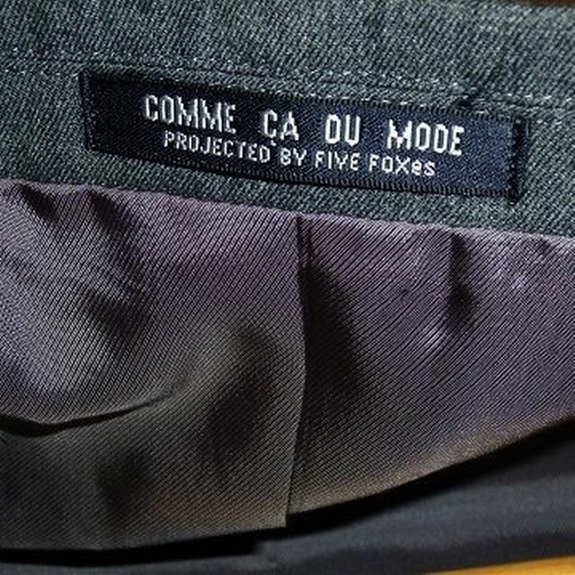 COMME CA DU MODE(コムサデモード)のコムサデモード スカートスーツ チャコールグレー Mサイズ 面接就活他 レディースのフォーマル/ドレス(スーツ)の商品写真