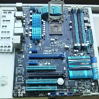 エイスース(ASUS)のもんちぃ様専用 ASUS P8P67 LGA1155  起動確認済み(PCパーツ)