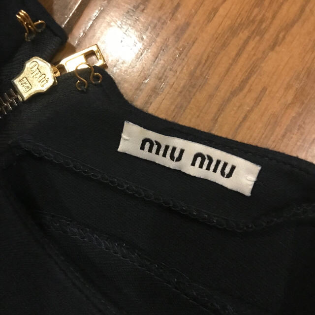 miumiu(ミュウミュウ)のmiumiu大人気 ジャージーワンピース レディースのワンピース(ミニワンピース)の商品写真