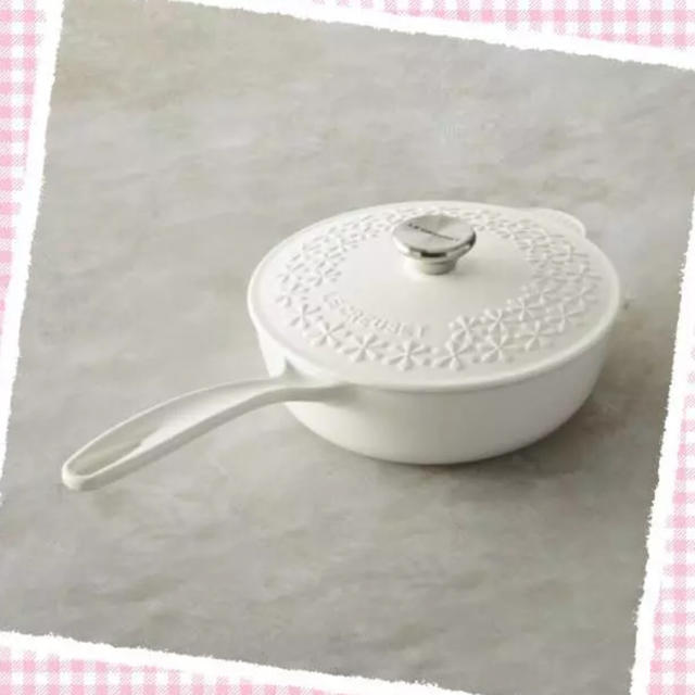 週末限定直輸入♪ レア!☆ルクルーゼ☆ソーシエ 21cm フラワー