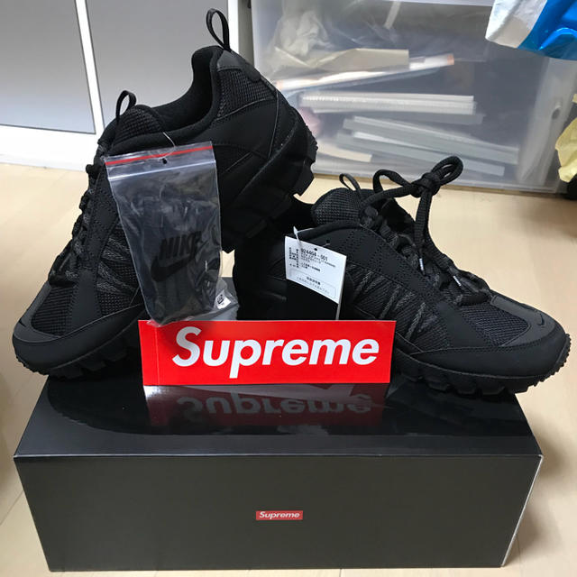 Supreme(シュプリーム)のsupreme humara 28.0 28 センチ NIKE BLACK 黒 メンズの靴/シューズ(スニーカー)の商品写真