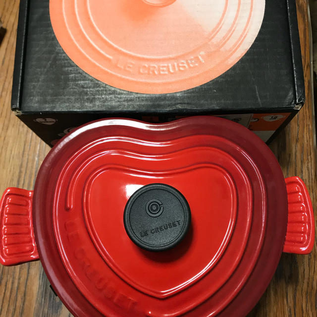 ブランド LE CREUSET - ル・クルーゼ プレートダムール シュガーピンク 新品未使用の通販 by お気軽に｜ルクルーゼならラクマ たため