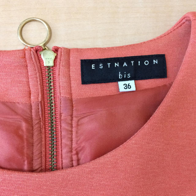 ESTNATION(エストネーション)の【びばりー様専用】ESTNATION bis オレンジ ワンピース レディースのワンピース(ひざ丈ワンピース)の商品写真