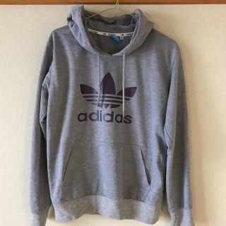 アディダス(adidas)のadidasパーカー(パーカー)