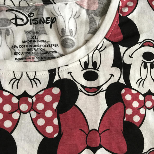 Disney(ディズニー)の【レア 日本未入荷】ミニー 総柄 Ｔシャツ レディースのトップス(Tシャツ(半袖/袖なし))の商品写真