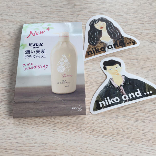 niko and...(ニコアンド)のniko and  ステッカー エンタメ/ホビーのコレクション(ノベルティグッズ)の商品写真